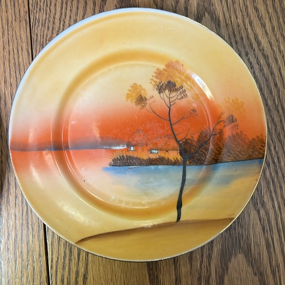 Hand painted plates - Picture 7 of 8